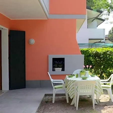 Gorgeous Retreat With Private Garden In Hotel Bibione